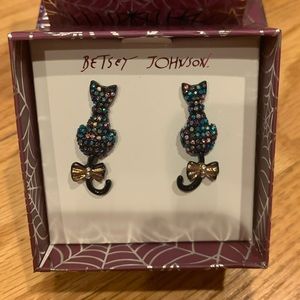 Betsey Johnson Halloween rhinestone cat earrings